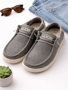 Hey Dude Wally Sox Men’s Size 9 Gray Woven Slip On Casual Shoes Lightweight